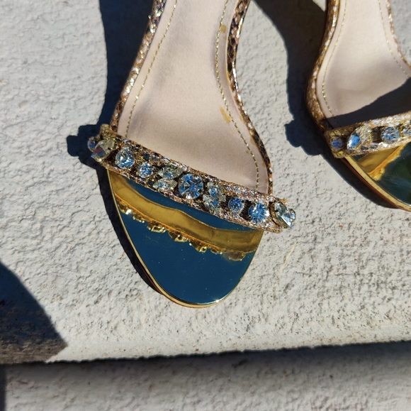 Gold snakeskin and rhinestone heel - Picture 5 of 16
